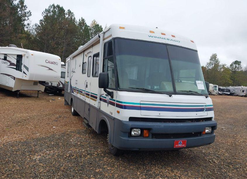 1997 Chevrolet P30 (VIN 1GBLP37J2V3305955) main photo