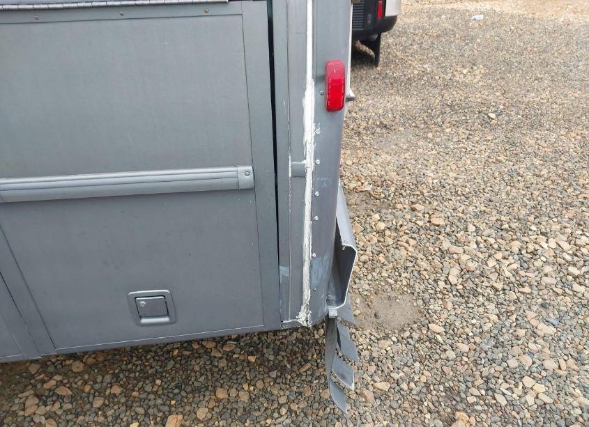 Photo 16 of 1997 Chevrolet P30 (VIN 1GBLP37J2V3305955)