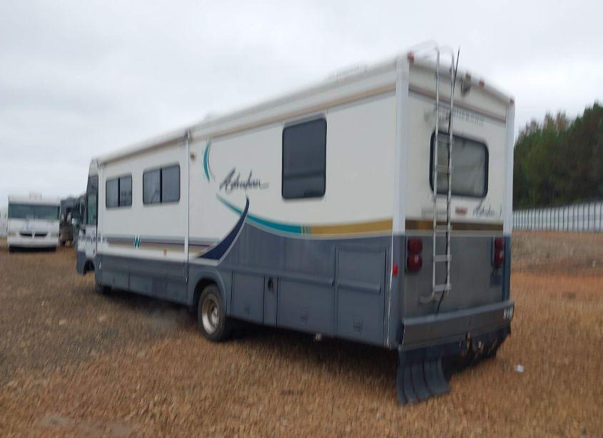 Photo 3 of 1997 Chevrolet P30 (VIN 1GBLP37J2V3305955)