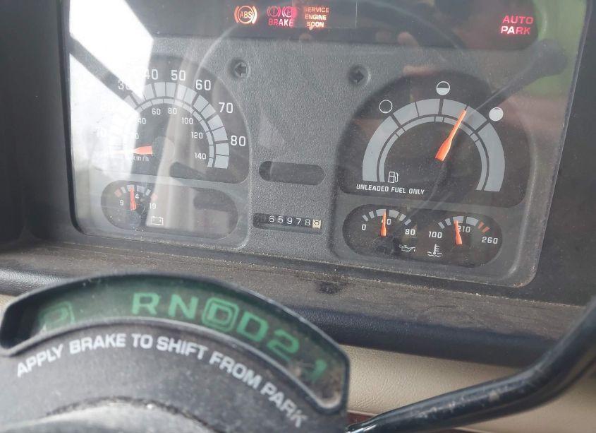 Photo 7 of 1997 Chevrolet P30 (VIN 1GBLP37J2V3305955)