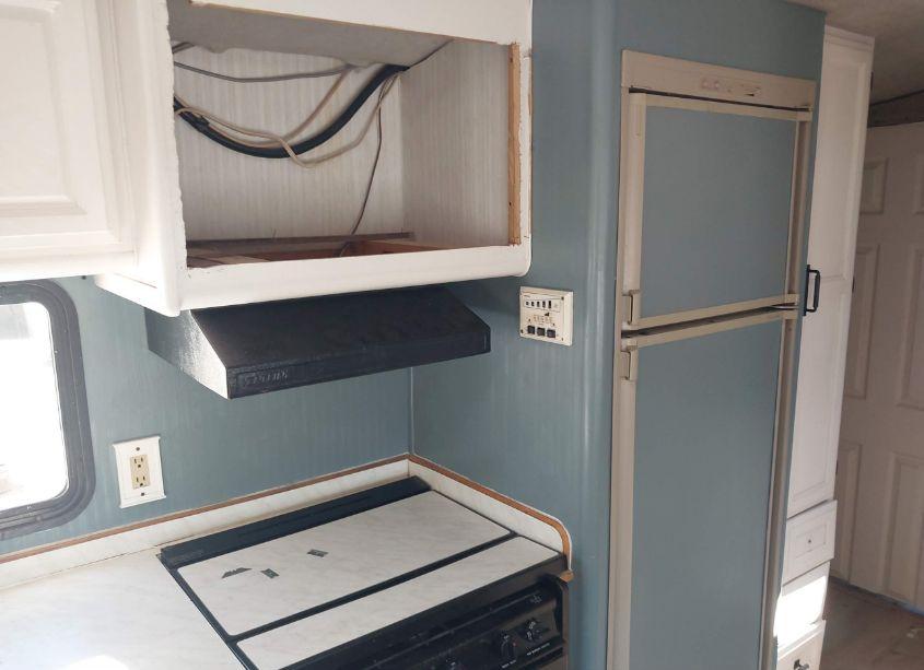 Photo 13 of 1996 Chevrolet P30 (VIN 1GBLP37J3T3317688)