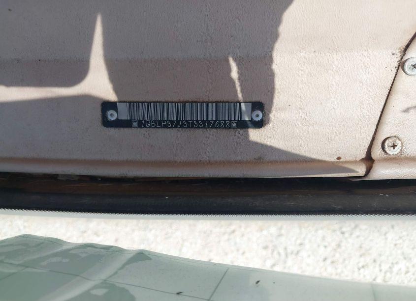 Photo 9 of 1996 Chevrolet P30 (VIN 1GBLP37J3T3317688)