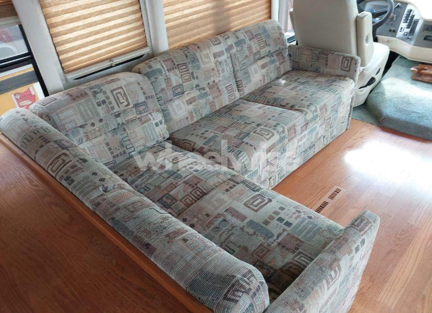 Photo 12 of 1997 Chevrolet P30 (VIN 1GBLP37J6V3303853)