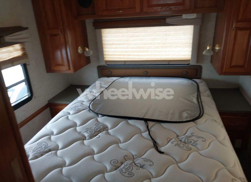 Photo 14 of 1997 Chevrolet P30 (VIN 1GBLP37J6V3303853)