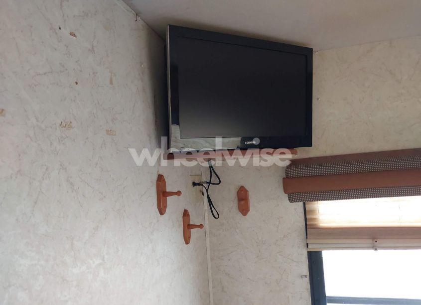 Photo 16 of 1997 Chevrolet P30 (VIN 1GBLP37J6V3303853)