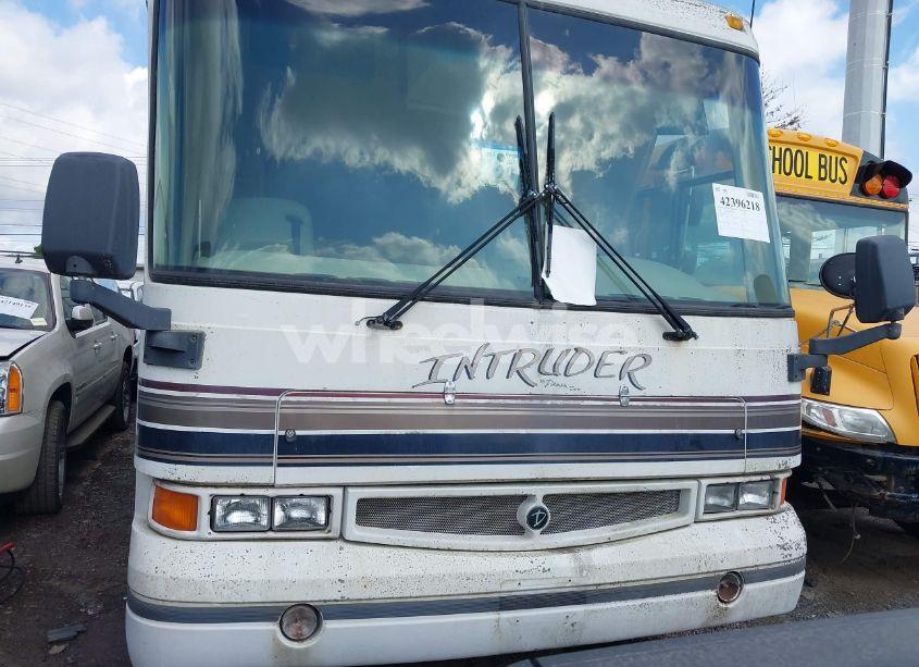 Photo 6 of 1997 Chevrolet P30 (VIN 1GBLP37J6V3303853)