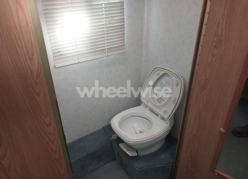 Photo 15 of 1997 Chevrolet P30 (VIN 1GBLP37J6V3304517)