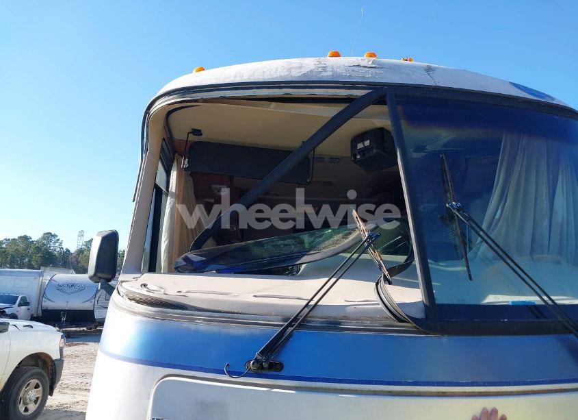 Photo 6 of 1996 Chevrolet P30 (VIN 1GBLP37J7T3316432)