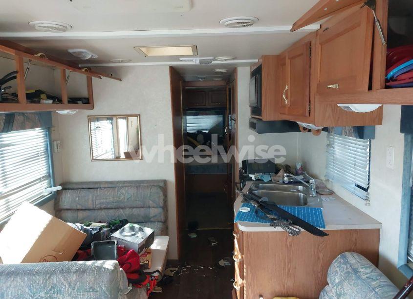 Photo 8 of 1996 Chevrolet P30 (VIN 1GBLP37J7T3316432)