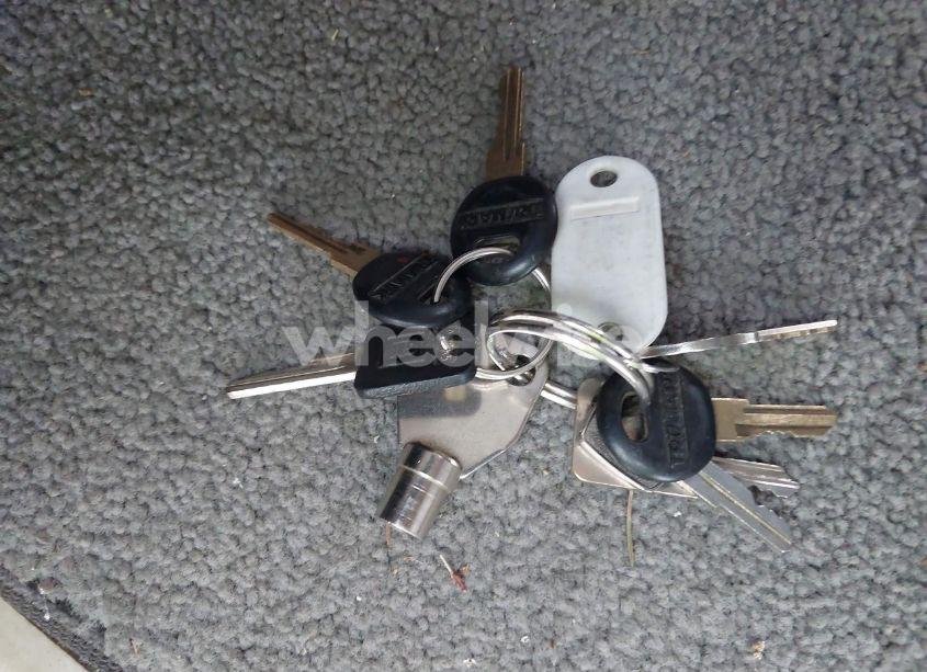 Photo 11 of 1997 Chevrolet P30 (VIN 1GBLP37J8V3314773)