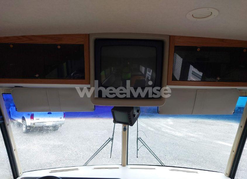 Photo 13 of 1997 Chevrolet P30 (VIN 1GBLP37J8V3314773)