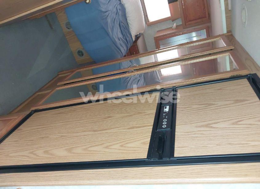 Photo 15 of 1997 Chevrolet P30 (VIN 1GBLP37J8V3314773)