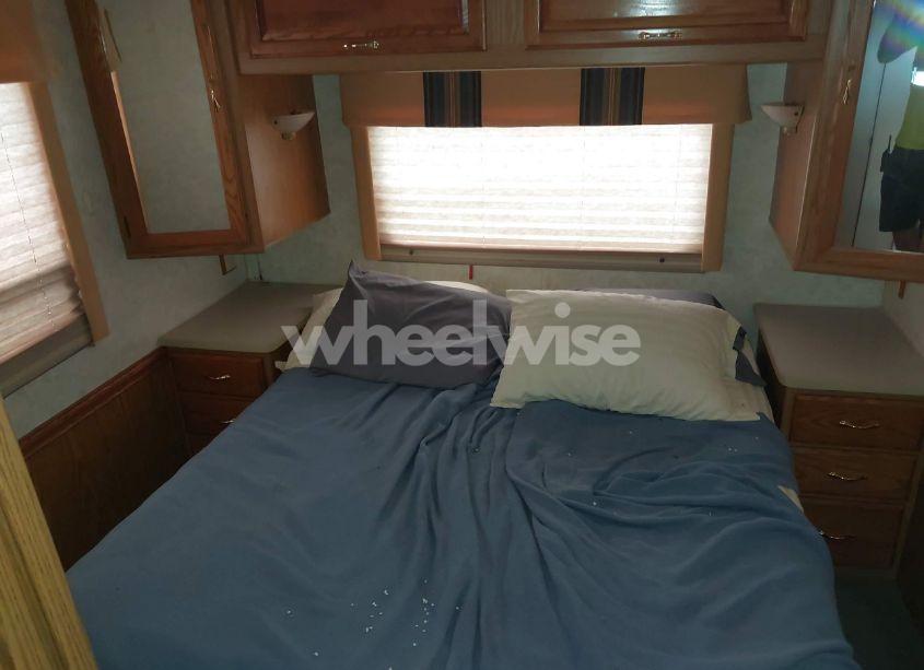 Photo 18 of 1997 Chevrolet P30 (VIN 1GBLP37J8V3314773)