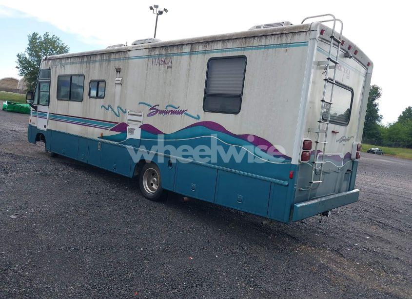 Photo 3 of 1997 Chevrolet P30 (VIN 1GBLP37J8V3314773)