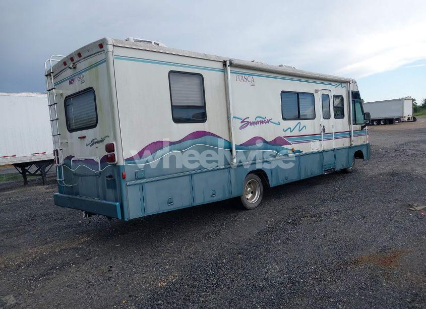 Photo 4 of 1997 Chevrolet P30 (VIN 1GBLP37J8V3314773)