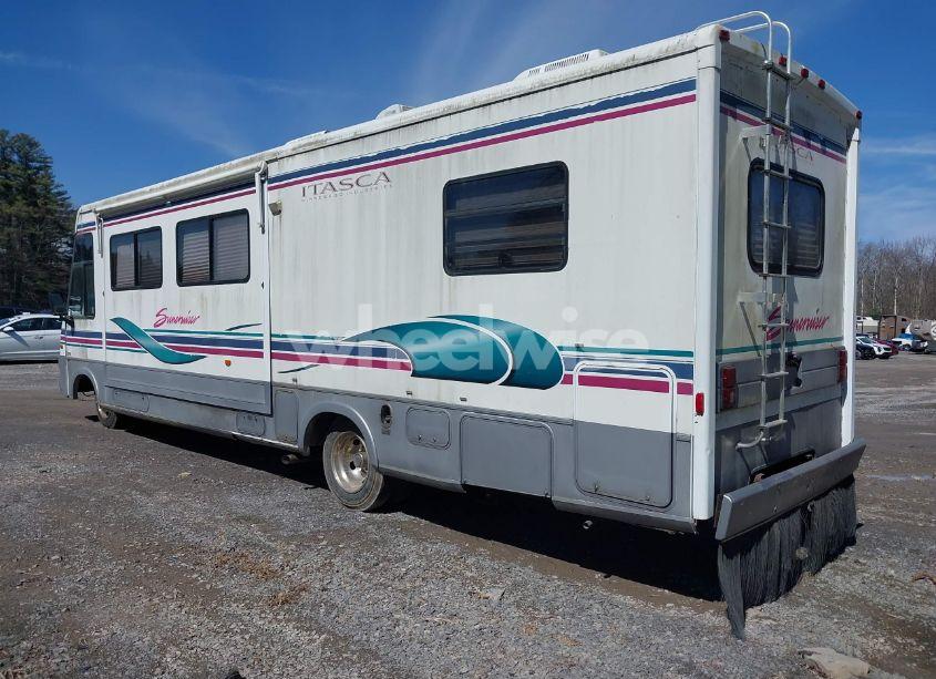 Photo 3 of 1996 Chevrolet P30 (VIN 1GBLP37J9T3310695)