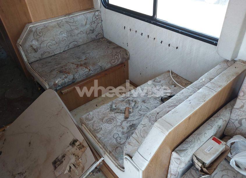 Photo 17 of 1995 Chevrolet P30 (VIN 1GBLP37N5S3319251)