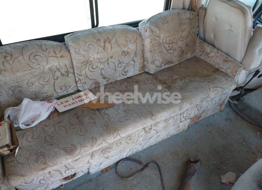 Photo 18 of 1995 Chevrolet P30 (VIN 1GBLP37N5S3319251)