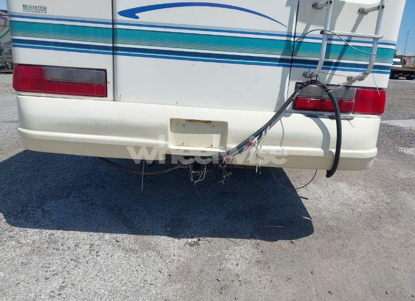 Photo 20 of 1995 Chevrolet P30 (VIN 1GBLP37N5S3319251)