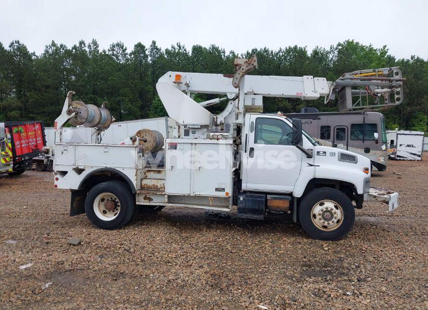 Photo 13 of 2005 Chevrolet Cc7500 N/A (VIN 1GBM7C1C75F529025)