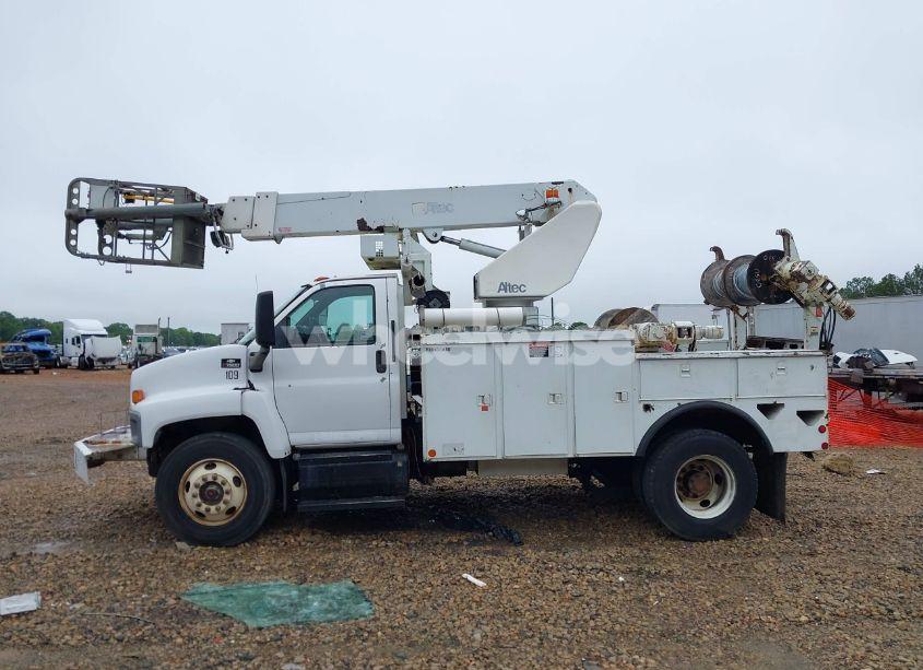 Photo 14 of 2005 Chevrolet Cc7500 N/A (VIN 1GBM7C1C75F529025)