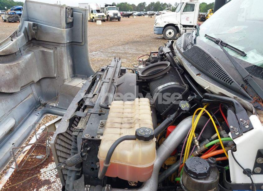 Photo 9 of 2005 Chevrolet Cc7500 N/A (VIN 1GBM7C1C75F529025)