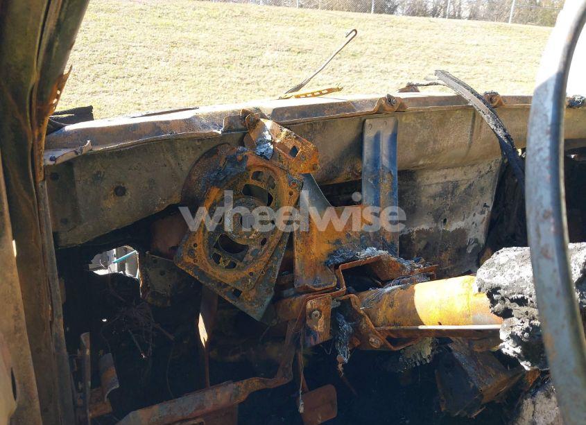 Photo 6 of 1999 Chevrolet C-series C7H042 (VIN 1GBM7H1C7XJ108757)