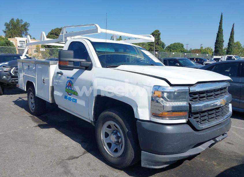 2018 Chevrolet Silverado 1500 WT (VIN 1GBNCNECXJZ227646) main photo