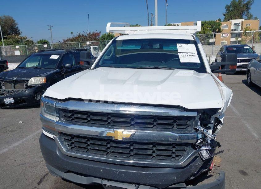 Photo 12 of 2018 Chevrolet Silverado 1500 WT (VIN 1GBNCNECXJZ227646)
