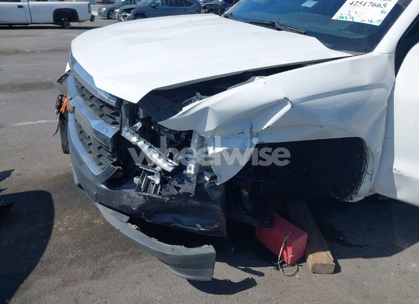 Photo 6 of 2018 Chevrolet Silverado 1500 WT (VIN 1GBNCNECXJZ227646)