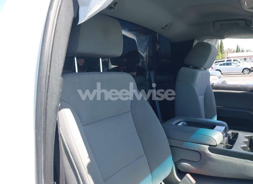 Photo 8 of 2018 Chevrolet Silverado 1500 WT (VIN 1GBNCNECXJZ227646)