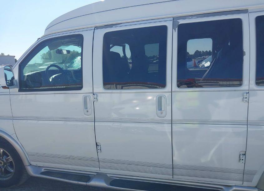 Photo 15 of 2010 Chevrolet Express 1500 UPFITTER (VIN 1GBUGEB42A1110400)