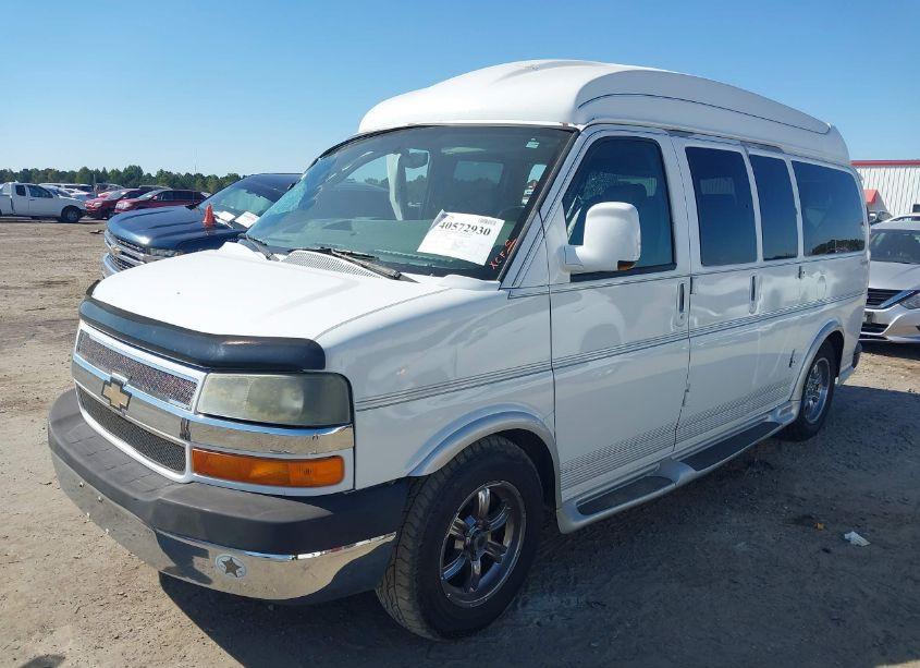 Photo 2 of 2010 Chevrolet Express 1500 UPFITTER (VIN 1GBUGEB42A1110400)