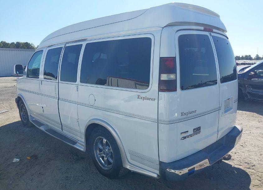 Photo 3 of 2010 Chevrolet Express 1500 UPFITTER (VIN 1GBUGEB42A1110400)