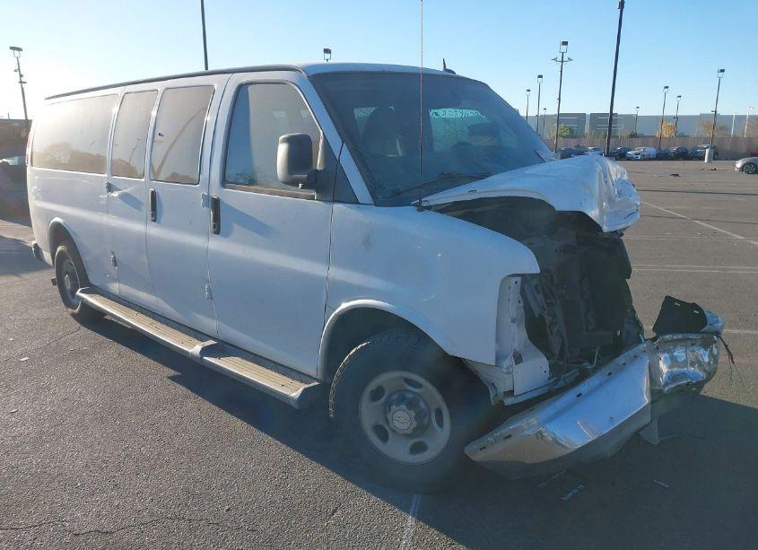 2014 Chevrolet Express 3500 LT (VIN 1GBZG1FG7E1115813) main photo