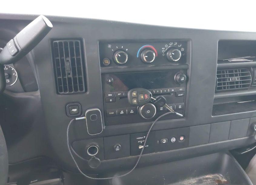 Photo 11 of 2014 Chevrolet Express 3500 LT (VIN 1GBZG1FG7E1115813)