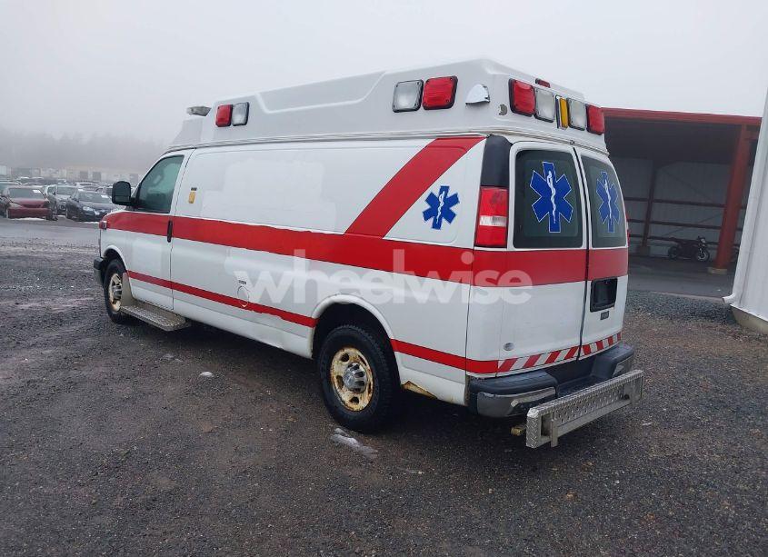 Photo 3 of 2016 Chevrolet Express 3500 DIESEL (VIN 1GBZGHCL6G1139033)