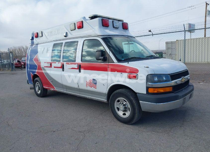 2015 Chevrolet Express 3500 DIESEL (VIN 1GBZGUCL8F1251484) main photo