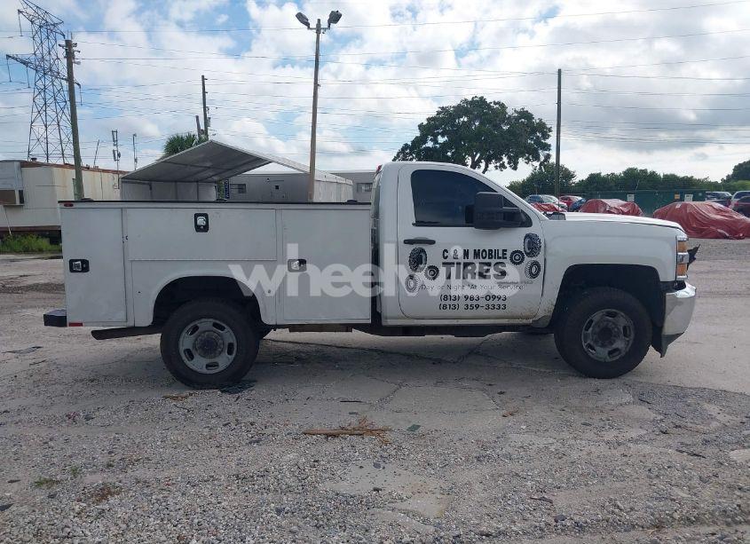 Photo 13 of 2015 Chevrolet Silverado 2500HD WT (VIN 1GC0CUEG4FZ125155)