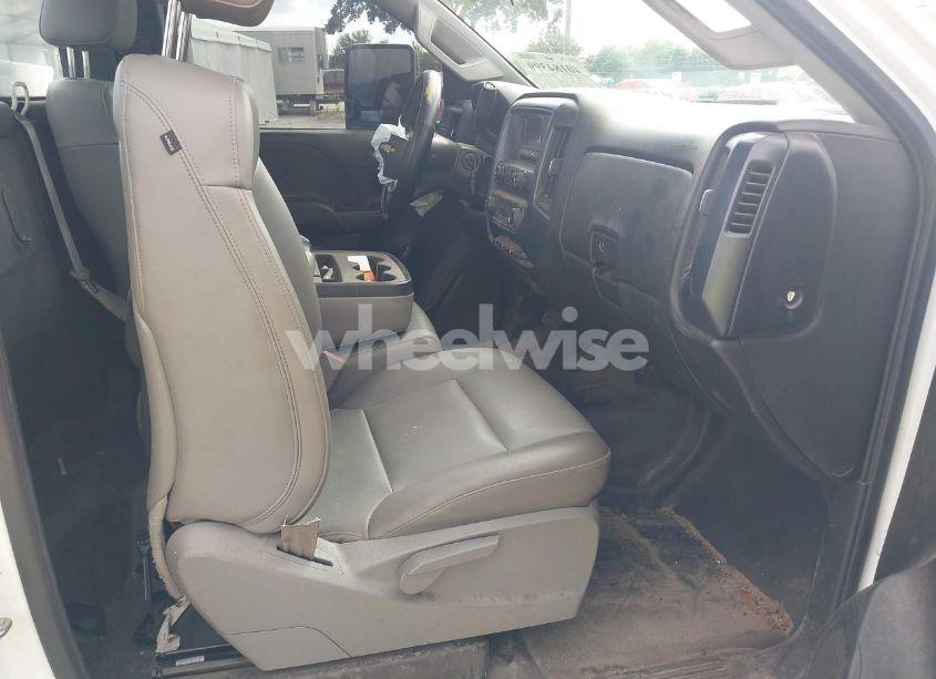 Photo 5 of 2015 Chevrolet Silverado 2500HD WT (VIN 1GC0CUEG4FZ125155)