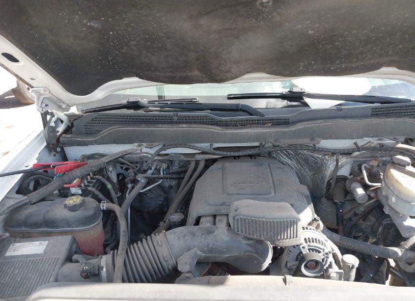 Photo 10 of 2018 Chevrolet Silverado 2500HD WT (VIN 1GC0CUEG4JZ121678)