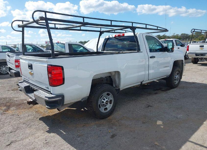 Photo 4 of 2018 Chevrolet Silverado 2500HD WT (VIN 1GC0CUEG4JZ121678)