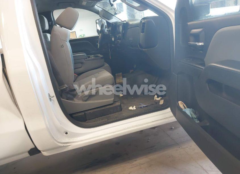 Photo 5 of 2017 Chevrolet Silverado 2500HD WT (VIN 1GC0CUEGXHZ300303)