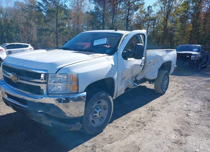 Photo 2 of 2013 Chevrolet Silverado 2500HD WORK TRUCK (VIN 1GC0CVC84DF240919)