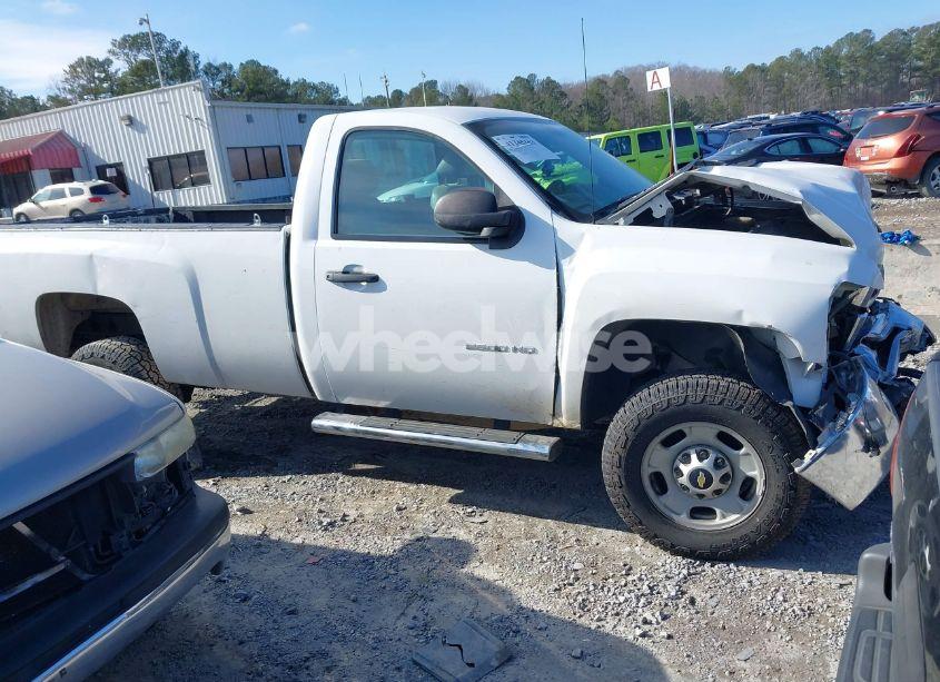 Photo 13 of 2013 Chevrolet Silverado 2500HD WORK TRUCK (VIN 1GC0CVCG1DF143877)