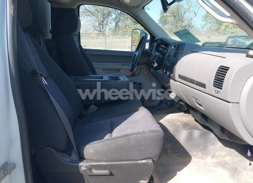Photo 8 of 2011 Chevrolet Silverado 2500HD WORK TRUCK (VIN 1GC0CVCG7BF252650)