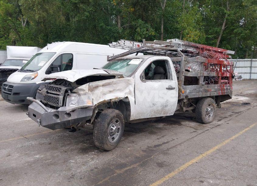 Photo 2 of 2011 Chevrolet Silverado 2500HD WORK TRUCK (VIN 1GC0CVCGXBF154678)