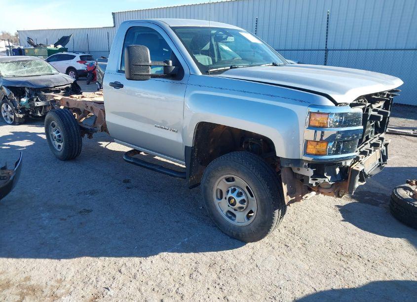 2019 Chevrolet Silverado 2500HD WT (VIN 1GC0KREG2KF238100) main photo