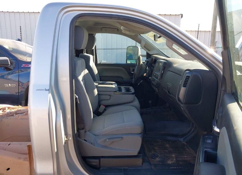 Photo 5 of 2019 Chevrolet Silverado 2500HD WT (VIN 1GC0KREG2KF238100)