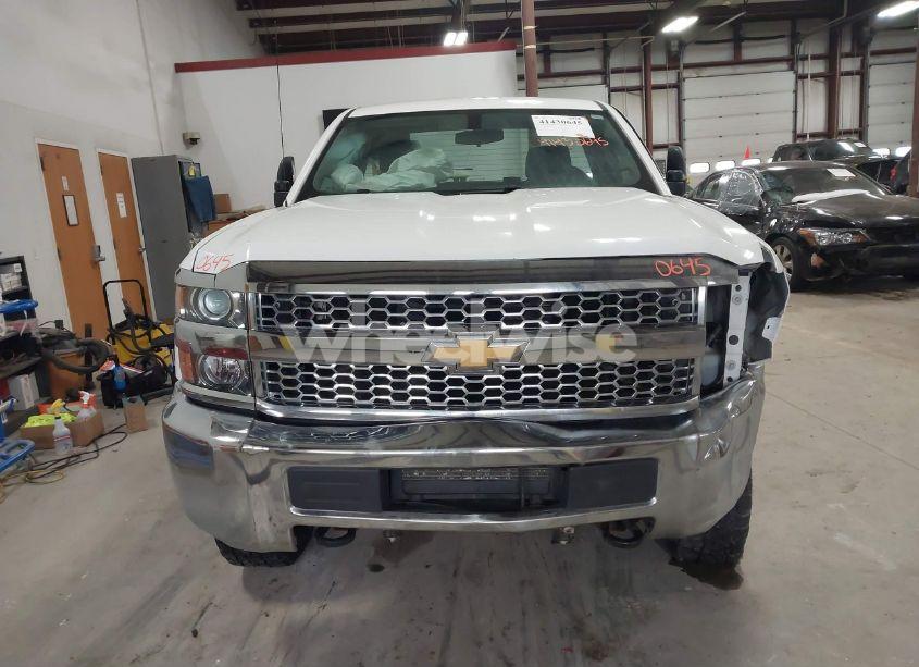 Photo 12 of 2019 Chevrolet Silverado 2500HD WT (VIN 1GC0KREG5KF237958)